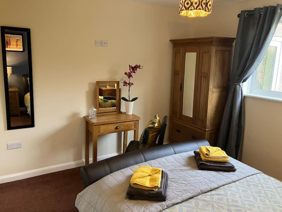 Ogilvie Lodge Llandudno Junction Εξωτερικό φωτογραφία