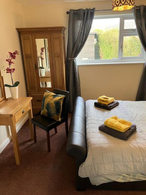 Ogilvie Lodge Llandudno Junction Εξωτερικό φωτογραφία